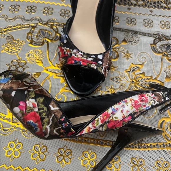 Guess Stilettos Heels - Picture 4 of 10